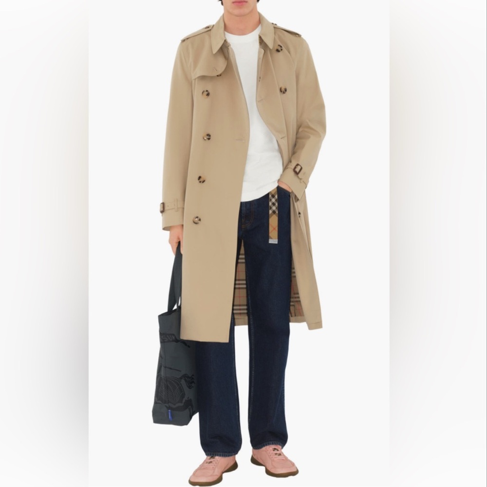 BURBERRY Classic Tan Trench Coat, Size 44 Regular. Like New!